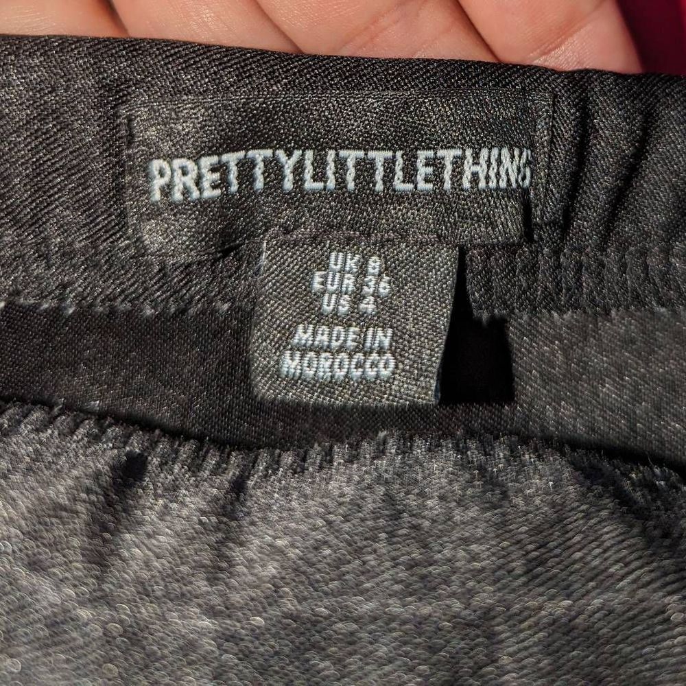 Pretty Little Thing Black Mini skirt Size 4 - Picture 4 of 8